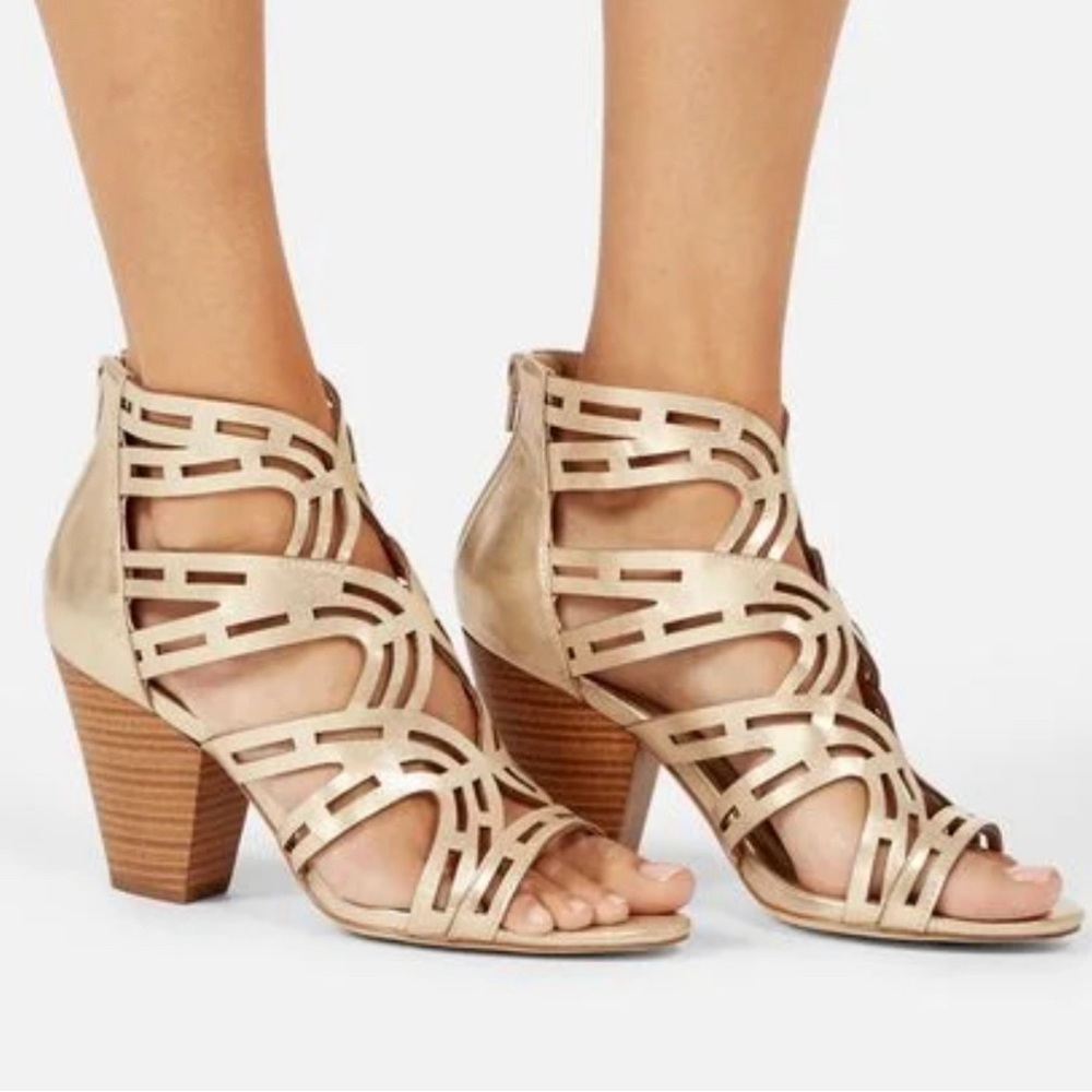 JustFab Gold Heels for Women Size 6.5
